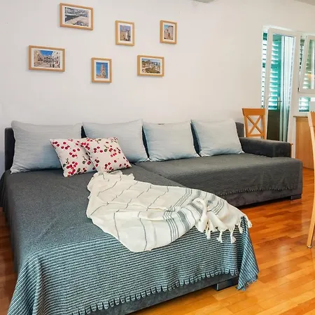 Apartment Sunny