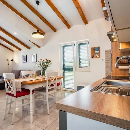 Apartment Sunny Stobrec